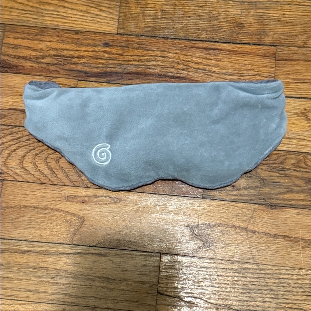 Gravity weighted Gray Sleep Mask - OS adjustable fit - Picture 2 of 5